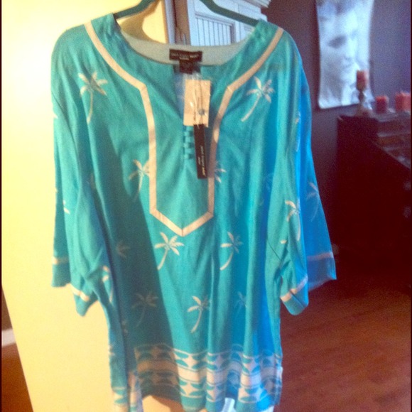 Womens Top/ Tunic