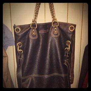 JUST REDUCED !!!BCBG deep pocket hobo