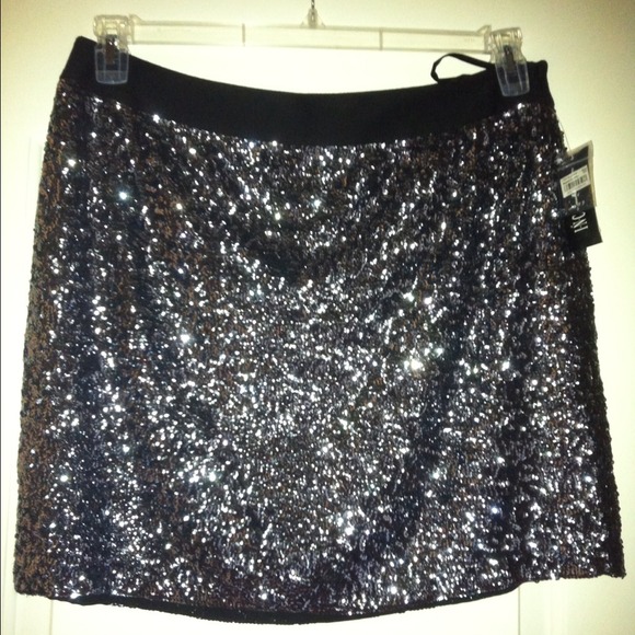Reserved for @tiffneya Sequin Skirt