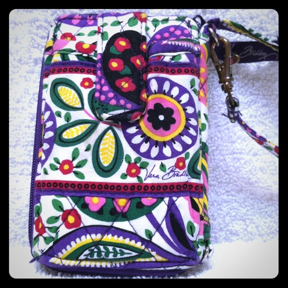 Vera Bradley Carry It All Wristlet
