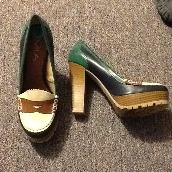 🚫🚫🚫🚫🚫🚫🚫🚫🚫Mia heeled loafers