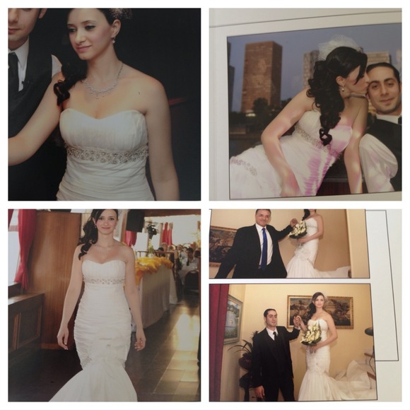 Wedding dress - Picture 2 of 3