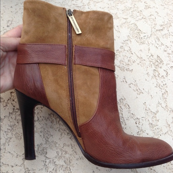 BCBC Max Azria Boots Sz 9 1/2