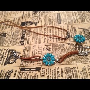Turquoise necklace with matching bracelet.