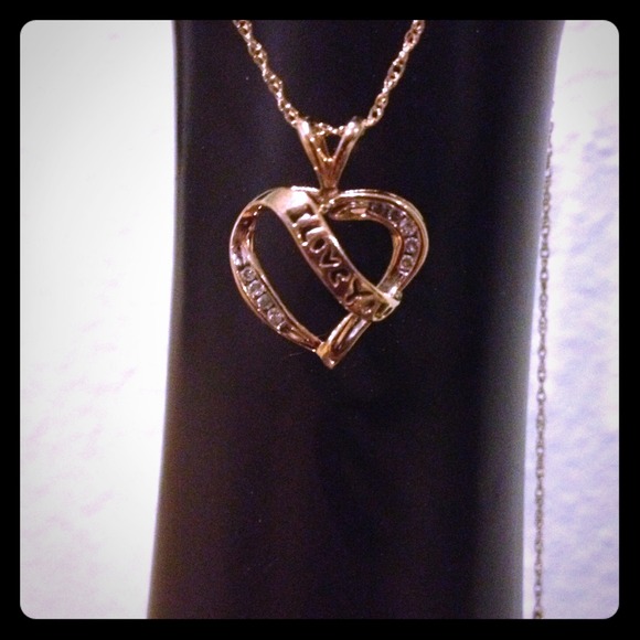 14kt gold diamond necklace.