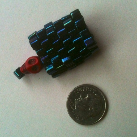 Dreadlock Sleeve Dread Bead with Skull Dangle - Picture 2 of 3