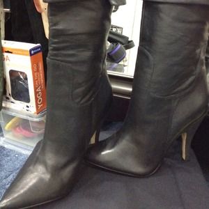 Guess mid calf leather boots