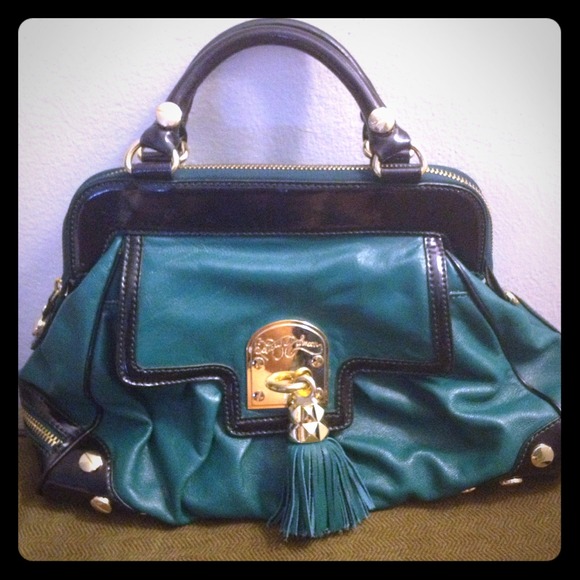 Betsey Johnson Handbags - 🚫HOLD🚫Betsy Johnson green&black leather bag