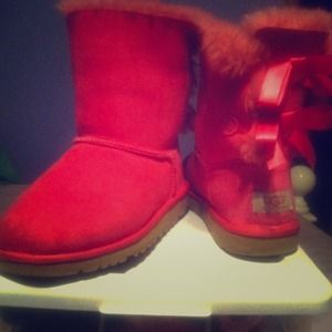 Pink uggs