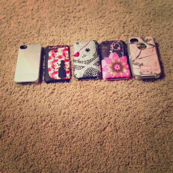 iPhone 4/4s cover bundle. - Picture 1 of 3