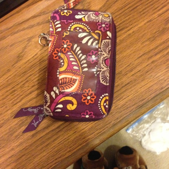 💢REDUCED💢Very Bradley wristlet