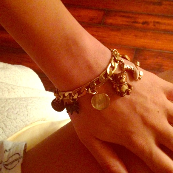 Charm bracelet