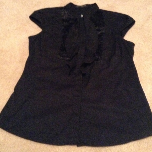 ⛔SOLD⛔⬇Reduced⬇Express black shirt - Picture 1 of 3