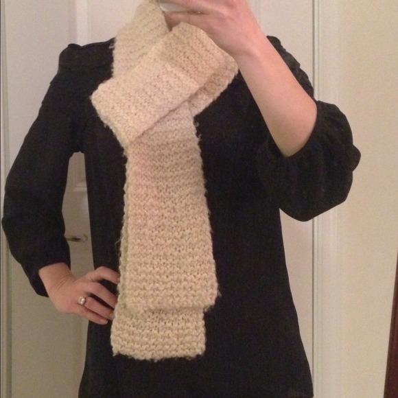 Sold....Cream knit scarf