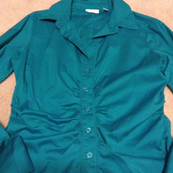 ⛔Sold⛔New York & Co shirt - Picture 2 of 2