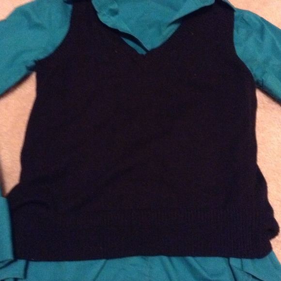 ⭐SOLD⭐ Express Black Sweater Vest - Picture 2 of 2