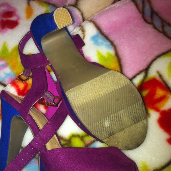 *SOLD***Color block heels FINAL DISCOUNT - Picture 2 of 4