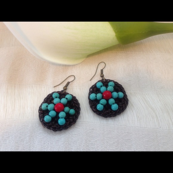 Nice Earring With Bridal And Turquoise Stone.
