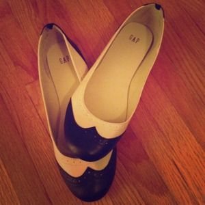 Gap Shoes - black & white