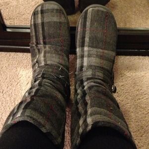 💥RESERVED💥 Very cozy roxy boots