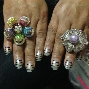 Two beautilfull Flower rings.