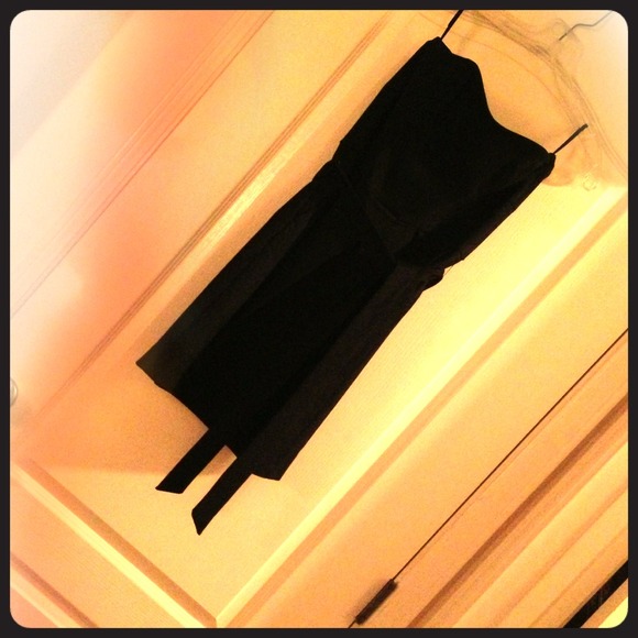 LBD tulip skirt with sweet heart neck - Picture 1 of 4