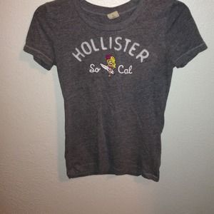 Hollister Graphic Tee