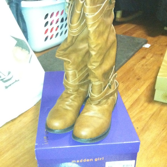 Cognac Steve madden boots