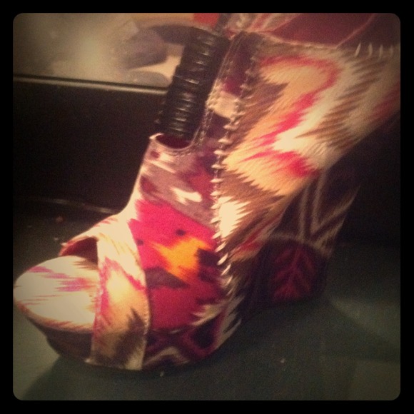 🔵REDUCED🔵👌Must have Dollhouse high wedges! - Picture 1 of 4