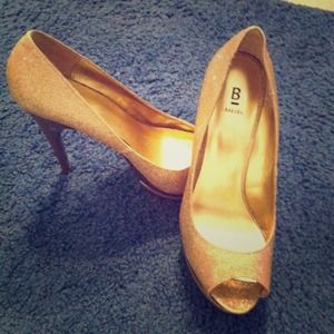 Bakers gold heels size 7m