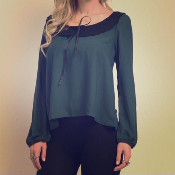 ONLY 2 SMALLS LEFT! Crocheted Collar Blouse