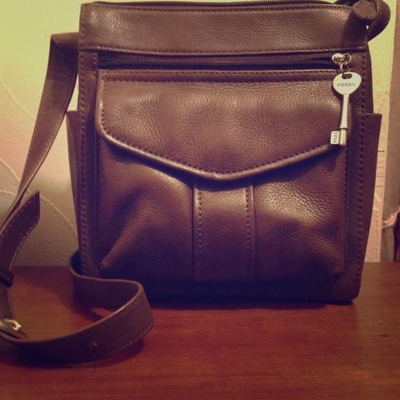Fossil Handbags - Fossil Cross-Body Satchel ⭐Price Reduced! ⭐
