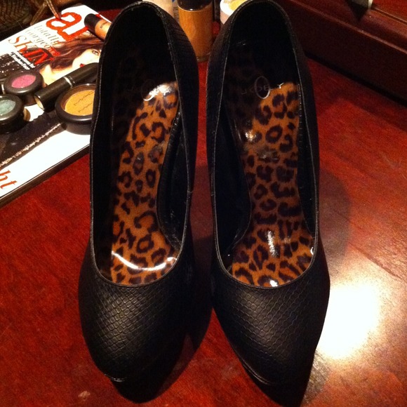 Joey Shoes - Black heels