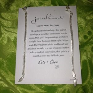 Jewelmint Laurel Drop Earrings