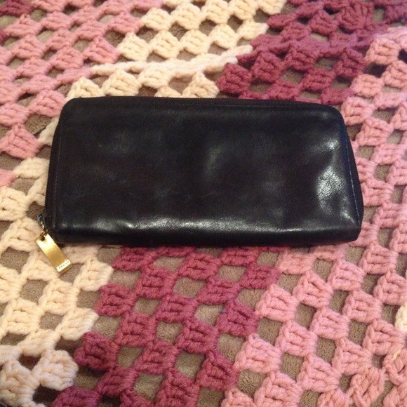 Authentic DKNY wallet - Picture 1 of 4