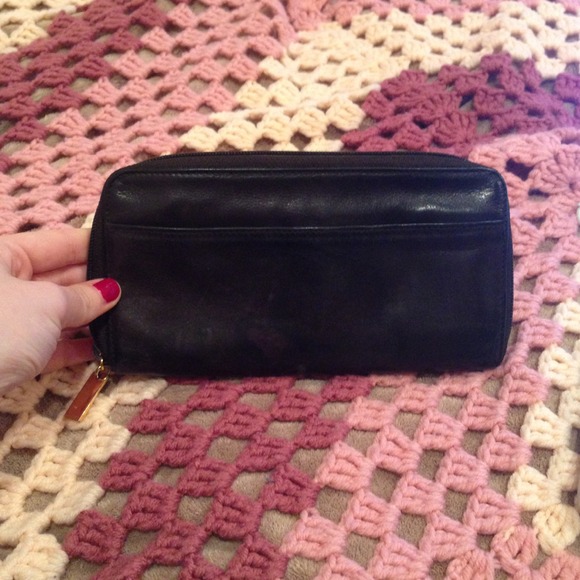 Authentic DKNY wallet - Picture 3 of 4