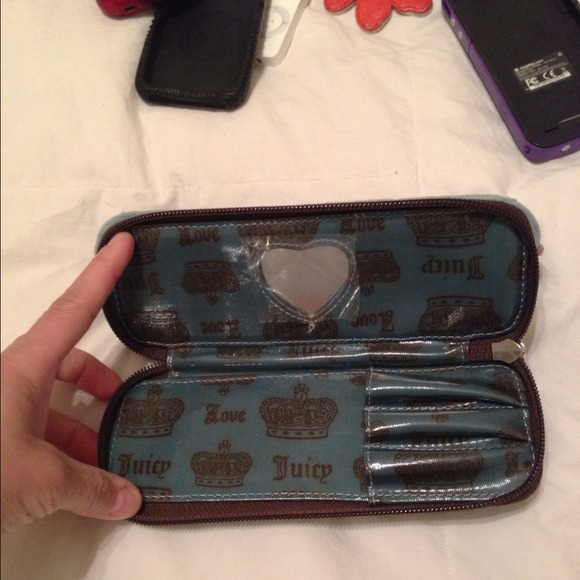 Juicy Couture turquoise&brown clutch - Picture 4 of 4