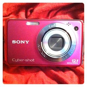 RESERVED Sony Cyber-shot Camera