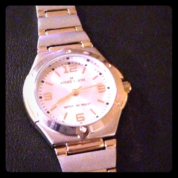 Watch - Picture 1 of 1