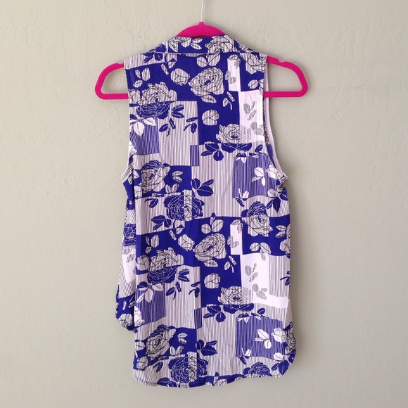 High-Low Button Down Collared Tank - Picture 2 of 3