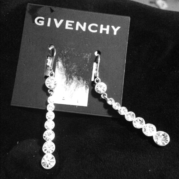 Earrings - Picture 1 of 1