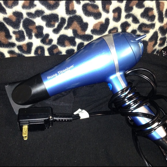 🐾Sold🐾Nano Titanium hair dryer