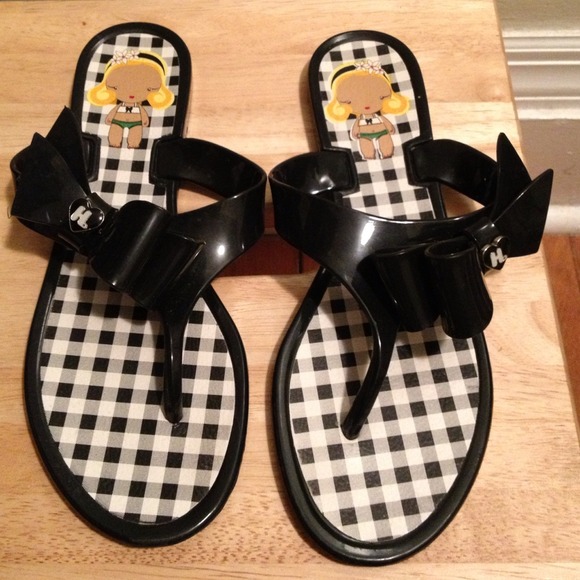 Harajuku Lovers Shoes - 🔴RESERVED "Harajuku" Black Jelly Flip Flops