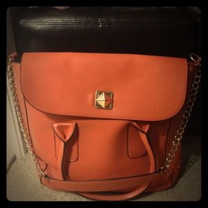 SOLD****Fashion style ***cross tote bag ***
