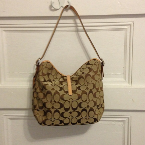 Coach Handbag - Picture 2 of 4