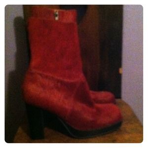 Red horse hair square toed boots with black sole