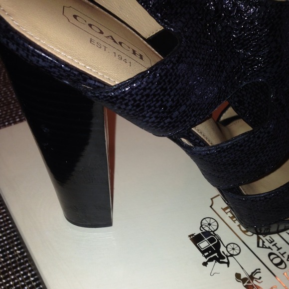 Coach black heels - Picture 3 of 3