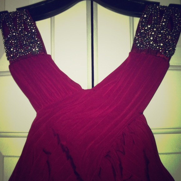 LAUNDRY by Shelli Segal Crisscross Beaded Gown