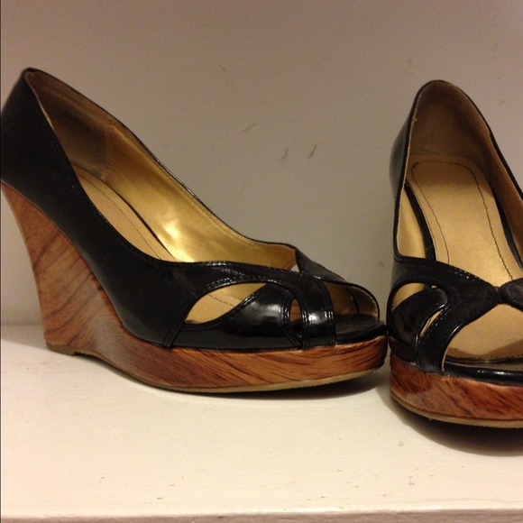 Black wood wedge heels
