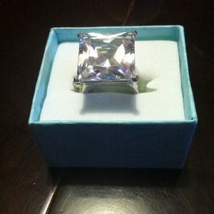 Silver ring w/ zirconia rock